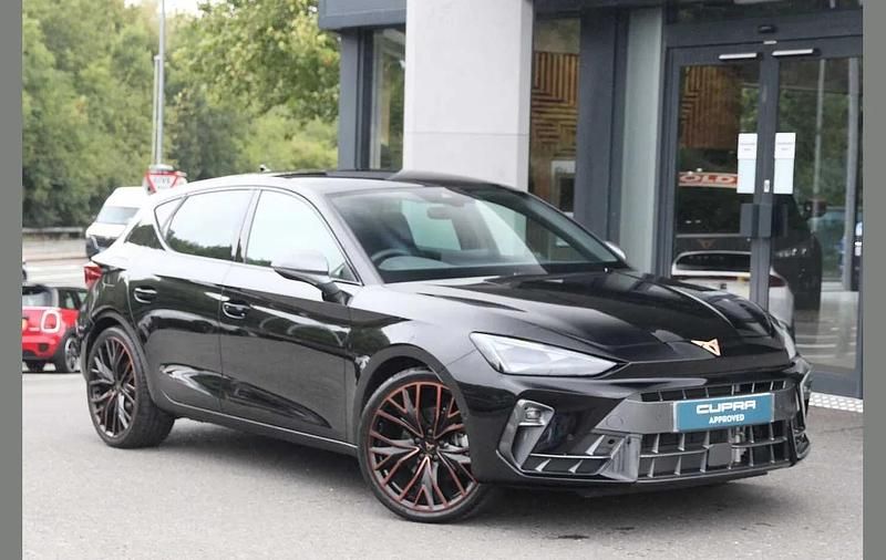 Used Cupra Leon 200 HP (147 kW) 2025 Black Hatchback