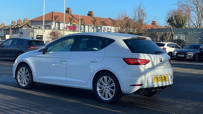 Used Seat Leon XCELLENCE 150 HP (110 kW) 2019 White Hatchback