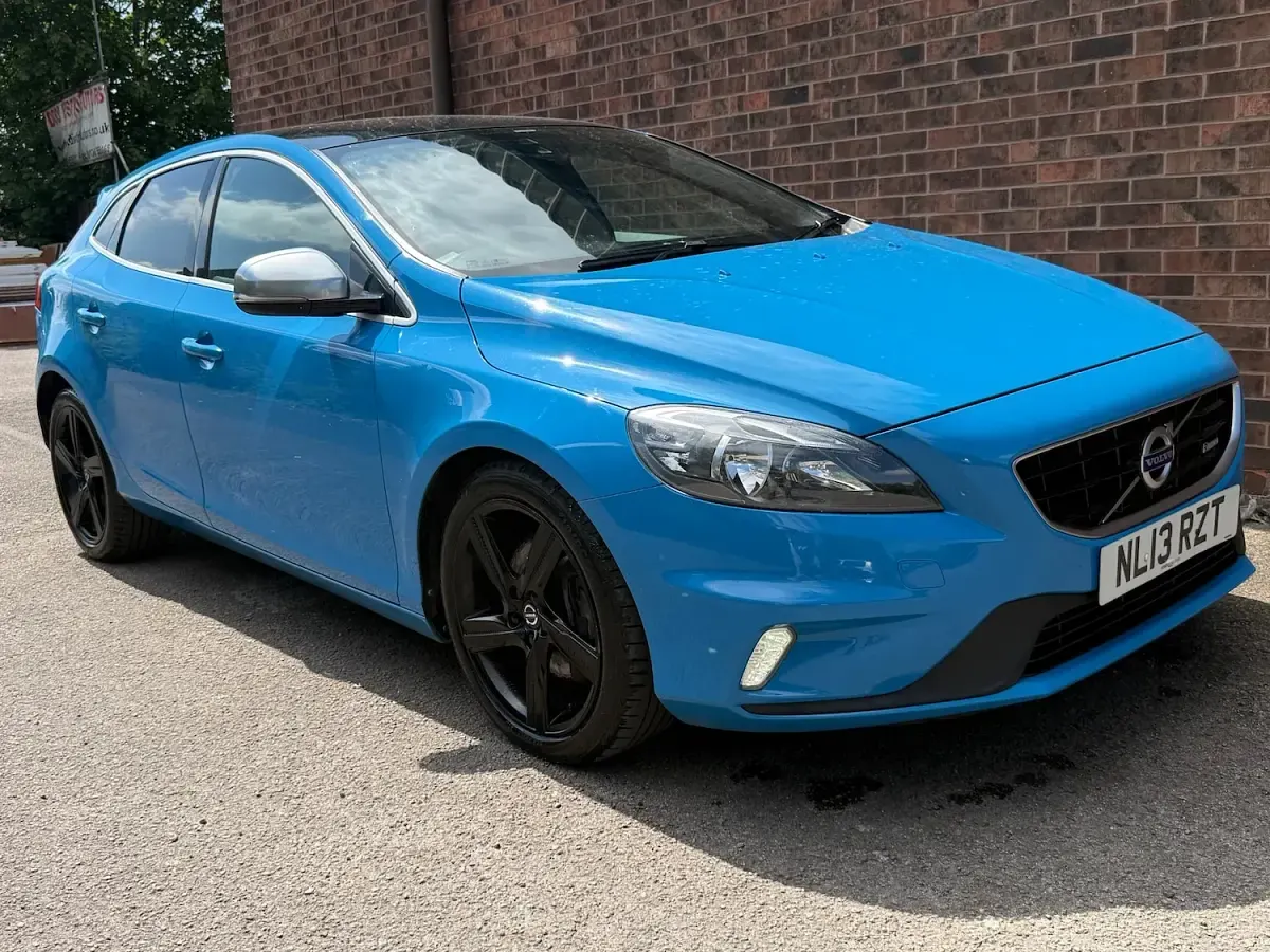 Used Volvo V40 R-Design 2013 Blue Hatchback