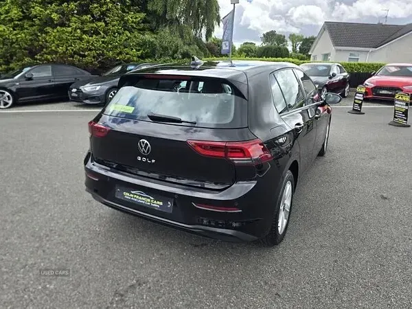 Used VW Golf VIII Life 115 HP (84 kW) 2022 Black Hatchback