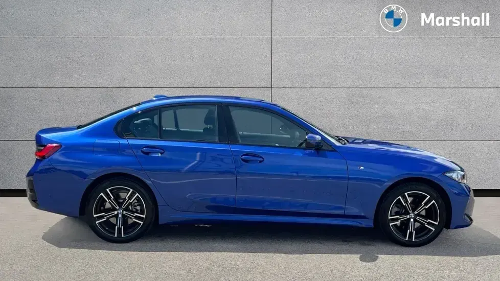 Used BMW 330e M Sport 292 HP (214 kW) 2025 Blue Sedan