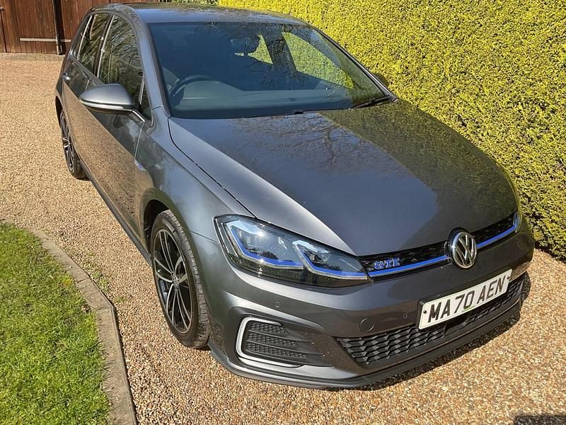 Używany VW Golf VII GTE 201 KM (147 kW) 2020 Szary Hatchback