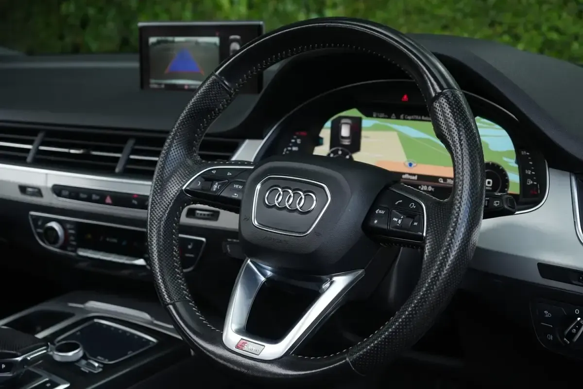 Used Audi Q7 S-Line 2017 White SUV