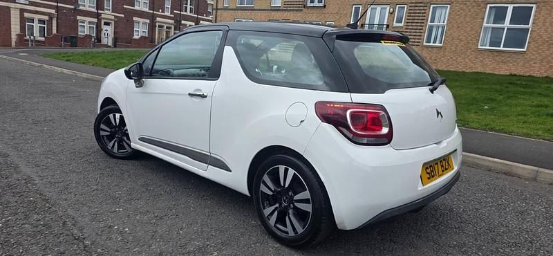 Used DS Automobiles DS3 Chic 2017 White Hatchback