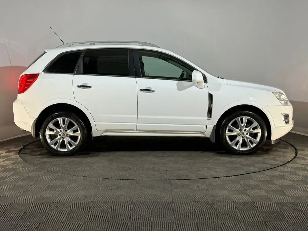 Used Vauxhall Antara 161 HP (118 kW) 2012 White SUV