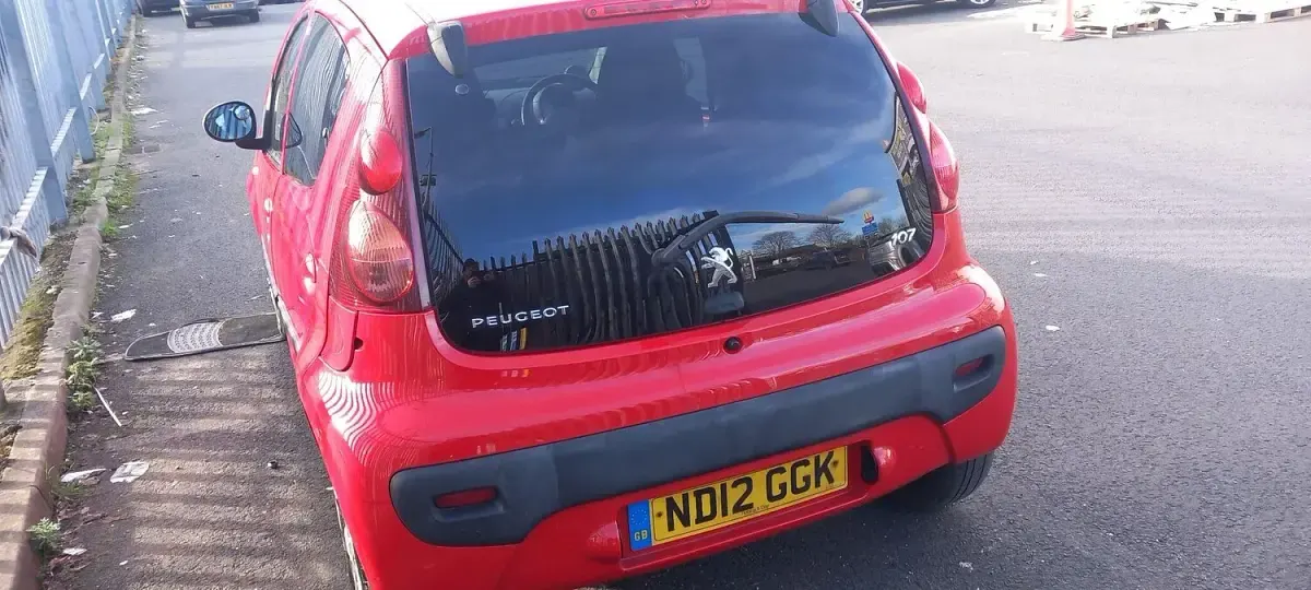 Used Peugeot 107 Allure 68 HP (50 kW) 2012 Red Hatchback