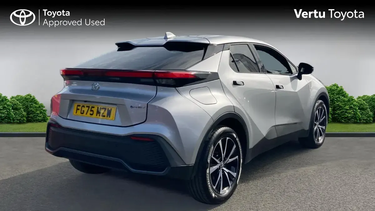Used Toyota C-HR Design 223 HP (164 kW) 2025 Silver metallic (metallic paint) SUV