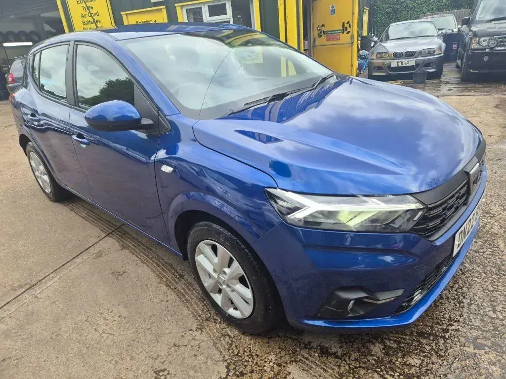 Używany Dacia Sandero Comfort 100 KM (73 kW) 2022 Niebieski Hatchback