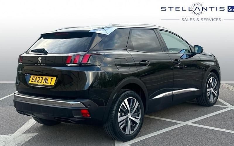 Used Peugeot 3008 Allure+ 131 HP (96 kW) 2023 Black SUV