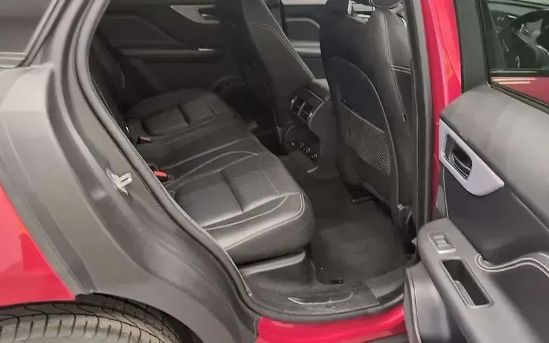 Used Jaguar F-Pace R-Sport 180 HP (132 kW) 2019 Red SUV