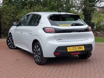 Used Peugeot 208 Style 101 HP (74 kW) 2025 White Hatchback