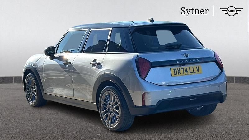 Usado Mini Cooper S Hatch 201 HP (147 kW) 2024 Prateado Citadino