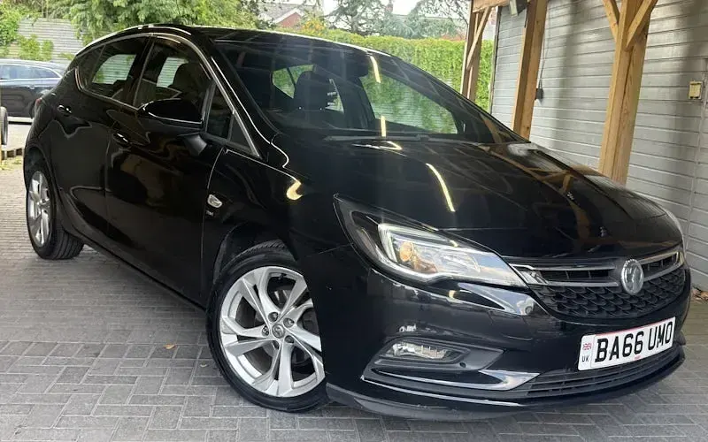 Used Vauxhall Astra SRi 150 HP (110 kW) 2017 Hatchback
