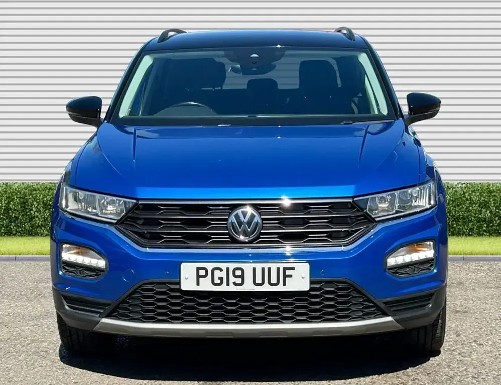 Used VW T-Roc Design 150 HP (110 kW) 2019 Metallic blue SUV