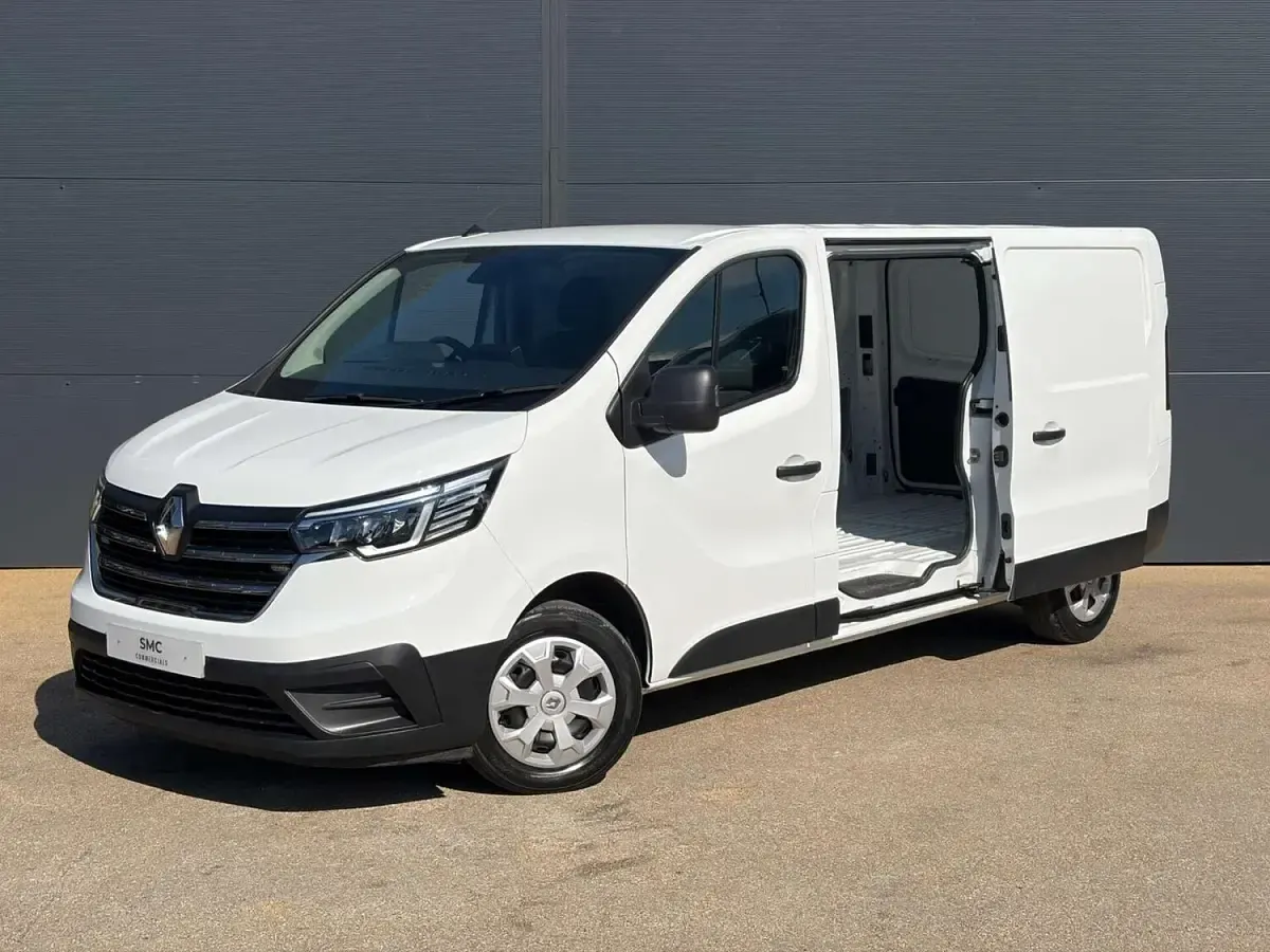 Used Renault Trafic Business 2023 White MPV
