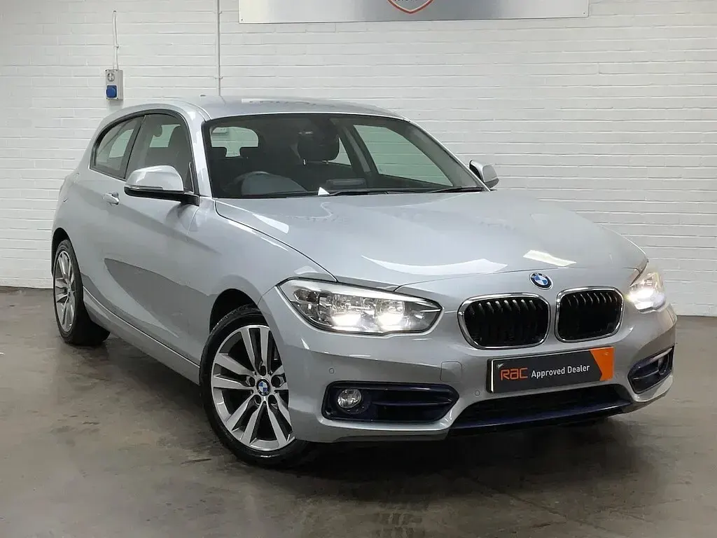 Used BMW 118 Sport Line 2016 Silver Hatchback