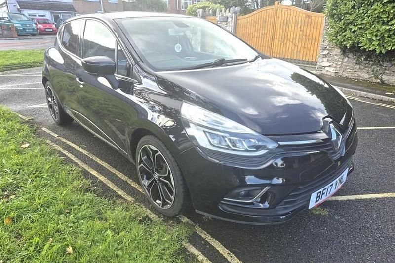 Used Renault Clio IV Dynamique 2017 Black Hatchback