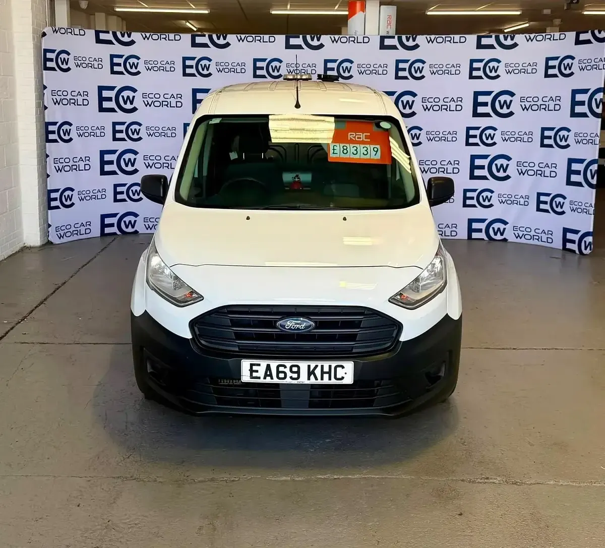 Used Ford Transit 100 HP (73 kW) 2019 White Van