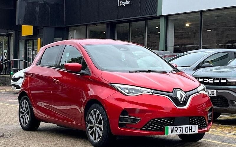 Red Used 2021 Renault Rapid GT-Line Hatchback | £9,616 (Fair price) - Image 1/3