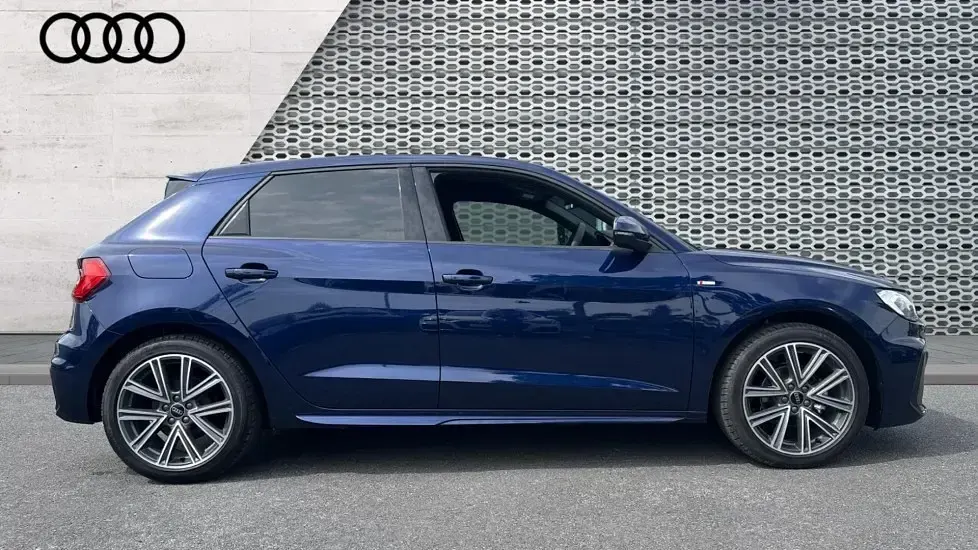 New Audi A1 Sportback Sport 95 HP (69 kW) 2026 Blue Hatchback