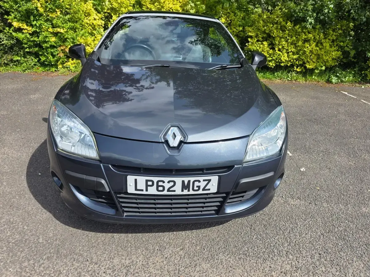Used Renault Mégane Cabriolet Dynamique 2013 Grey Cabriolet