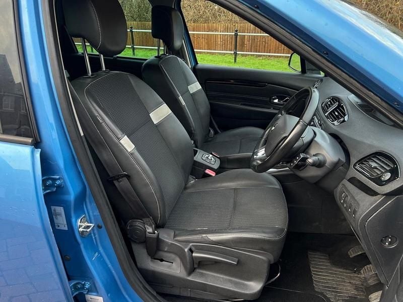 Used Renault Grand Scénic III Dynamique 2014 Blue MPV