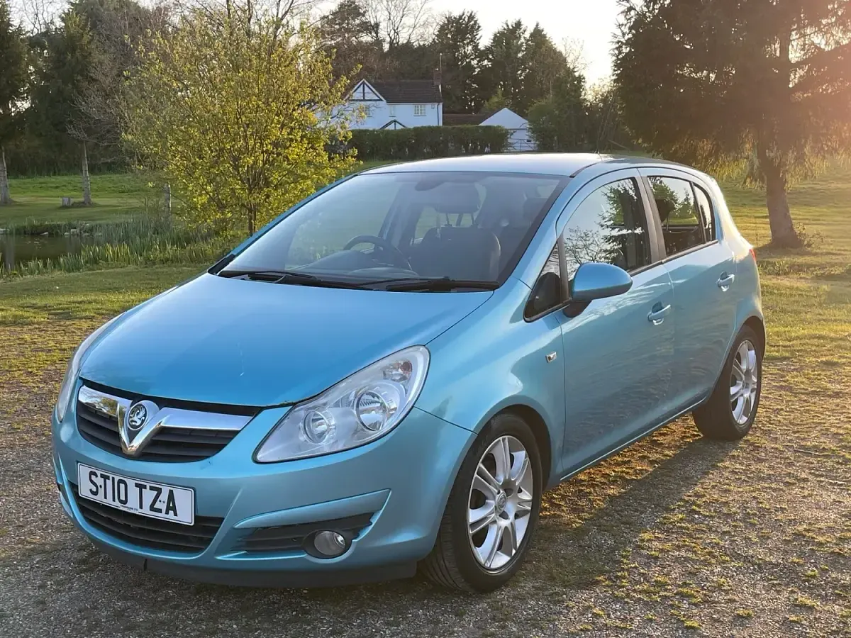 Used Vauxhall Corsa 90 HP (66 kW) 2010 Blue Hatchback