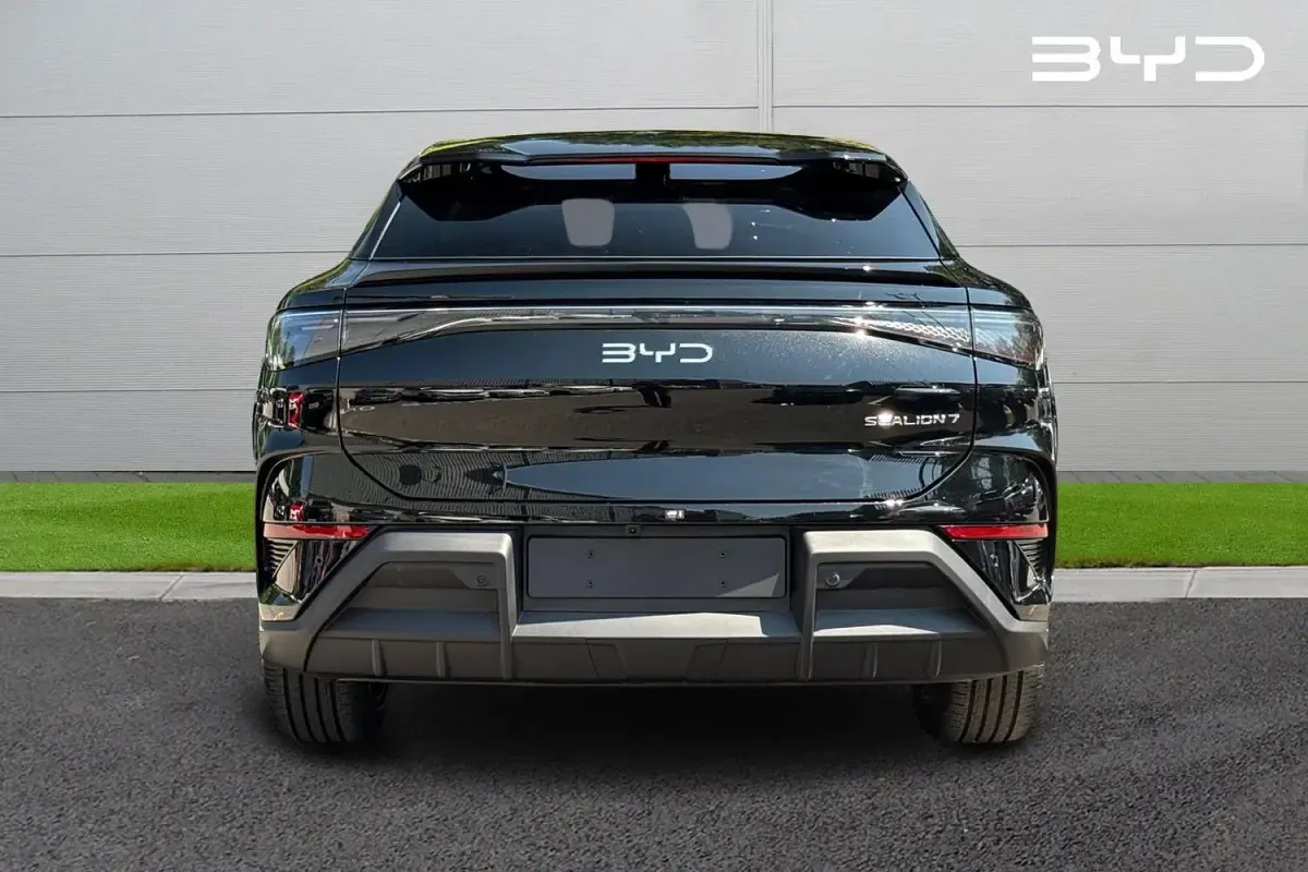New BYD Sealion 7 Comfort 230 kW (313 HP) 2026 Black SUV
