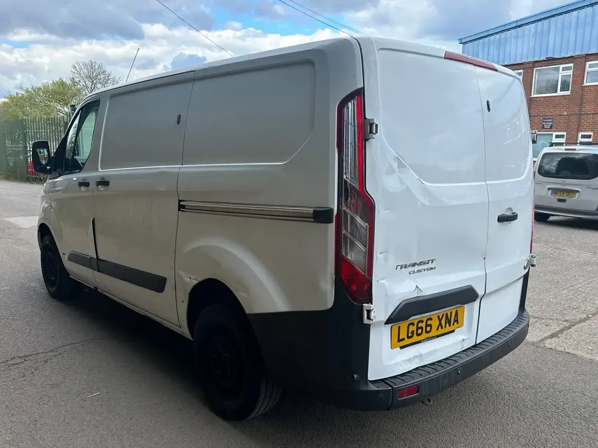 Used Ford Transit Custom Trend 125 HP (91 kW) 2016 White Van