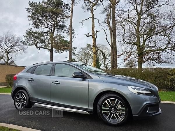 Used Volvo V40 2017 Grey Hatchback