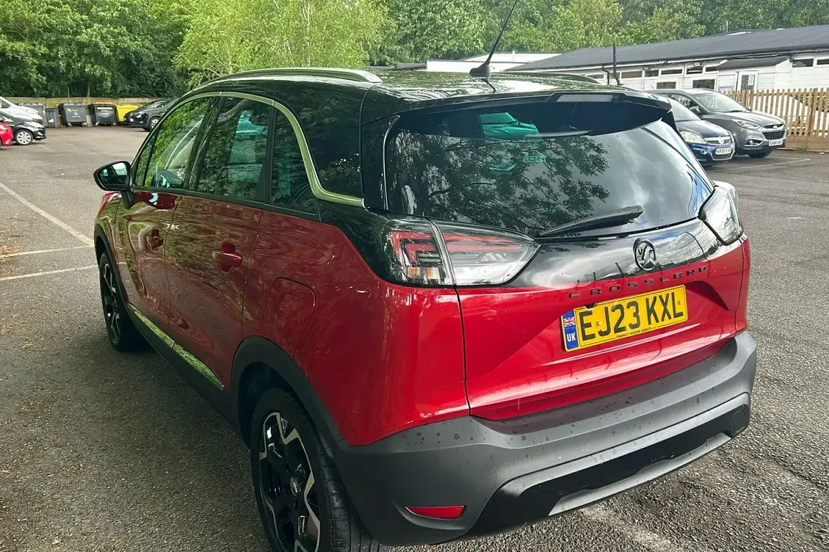Used Vauxhall Crossland Ultimate 130 HP (95 kW) 2023 Red SUV