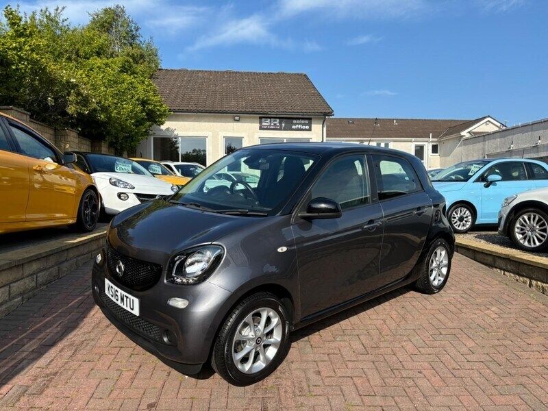 Grey Used 2016 Smart ForFour Passion Hatchback | £5,995 (Fair price) - Image 1/4