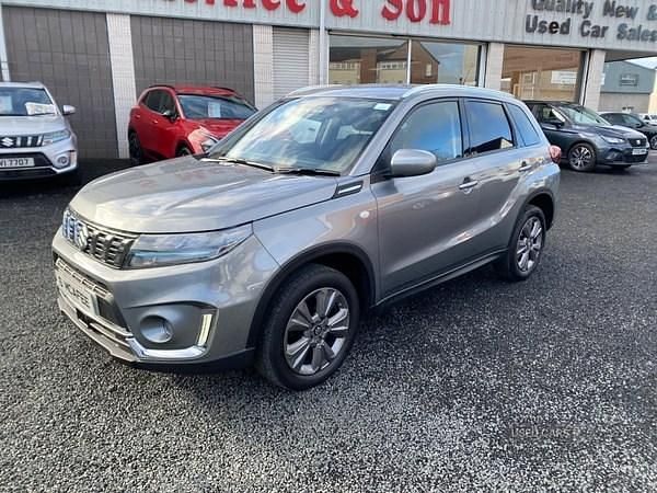 Second-hand Suzuki Vitara SZ-T 129 CP (94 kW) 2025 Gri SUV