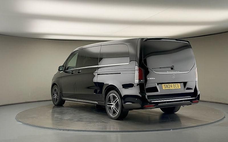 Used Mercedes V300 AMG line 237 HP (174 kW) 2023 Obsidian black MPV