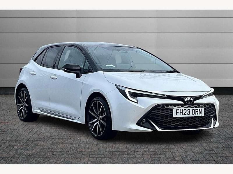White Used 2023 Toyota Corolla Sport Hatchback | £23,000 (Fair price) - Image 1/4