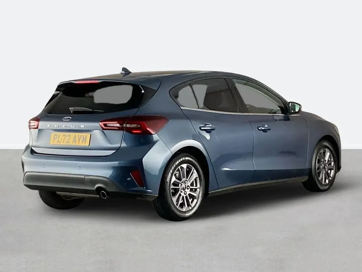 Used Ford Focus Titanium 125 HP (91 kW) 2023 Blue Hatchback