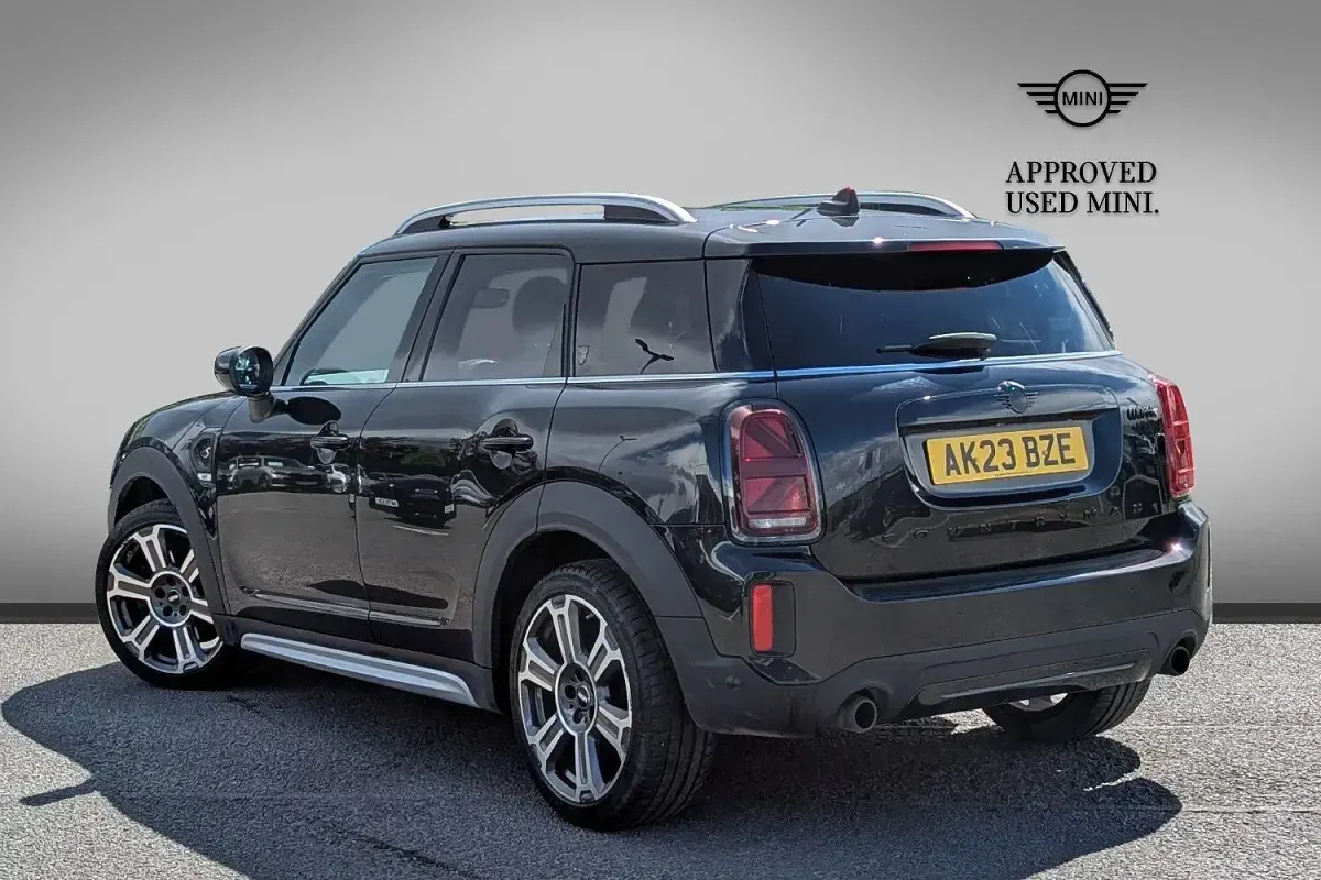 Używany Mini Cooper S Countryman Exclusive 176 KM (129 kW) 2023 Czarny SUV