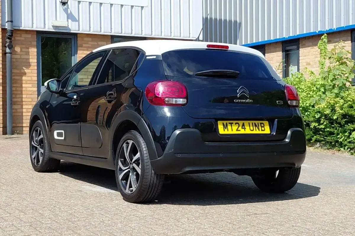 Used Citroën C3 PureTech 82 HP (60 kW) 2024 Black Hatchback
