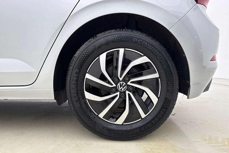 Used VW Polo Life 95 HP (69 kW) 2023 Silver Hatchback