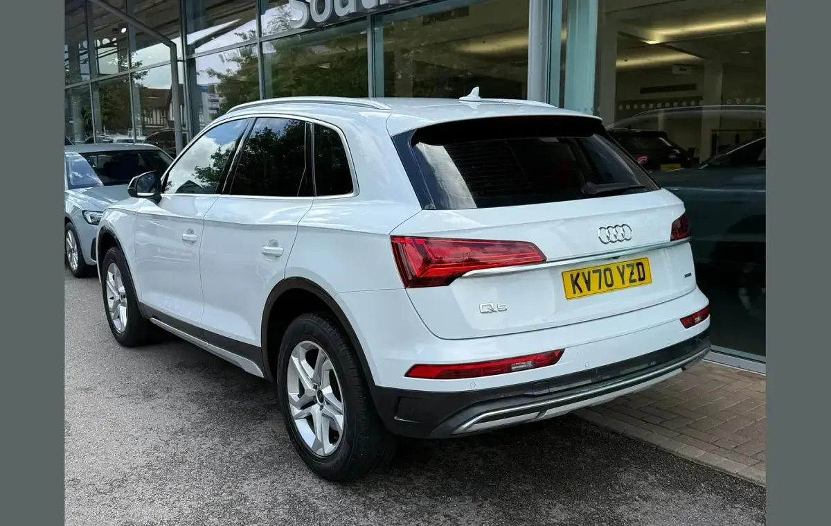 Used Audi Q5 Sport 261 HP (191 kW) 2021 White SUV