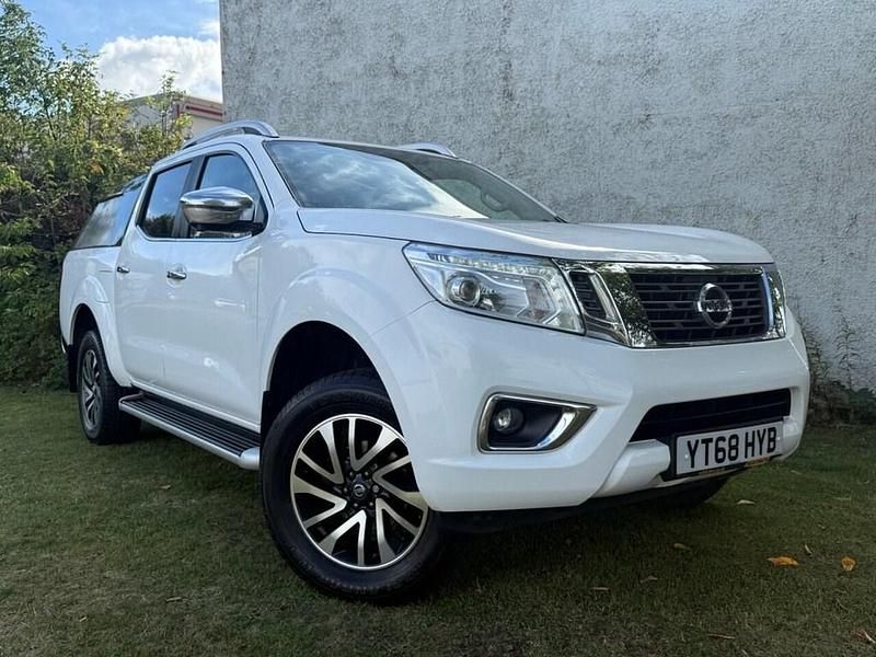 White Used 2018 Nissan Navara Tekna Pickup | £12,250 (Fair price) - Image 1/4