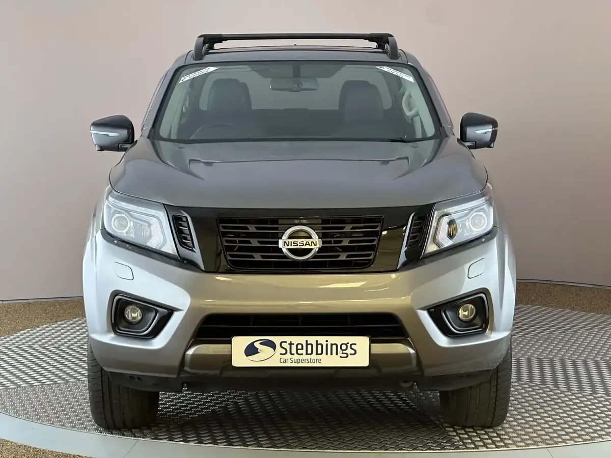 Used Nissan Navara N-Guard 190 HP (139 kW) 2021 Grey Pickup