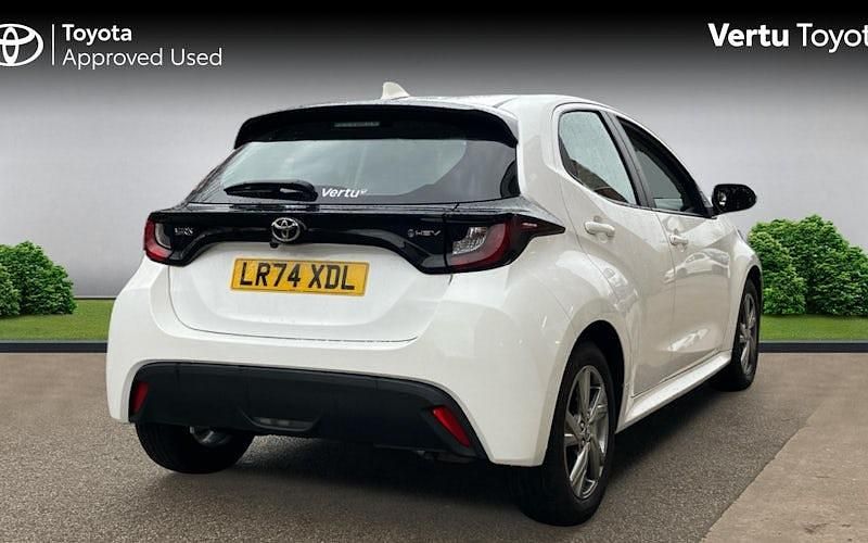 Used Toyota Yaris Hybrid 116 HP (85 kW) 2026 Hatchback