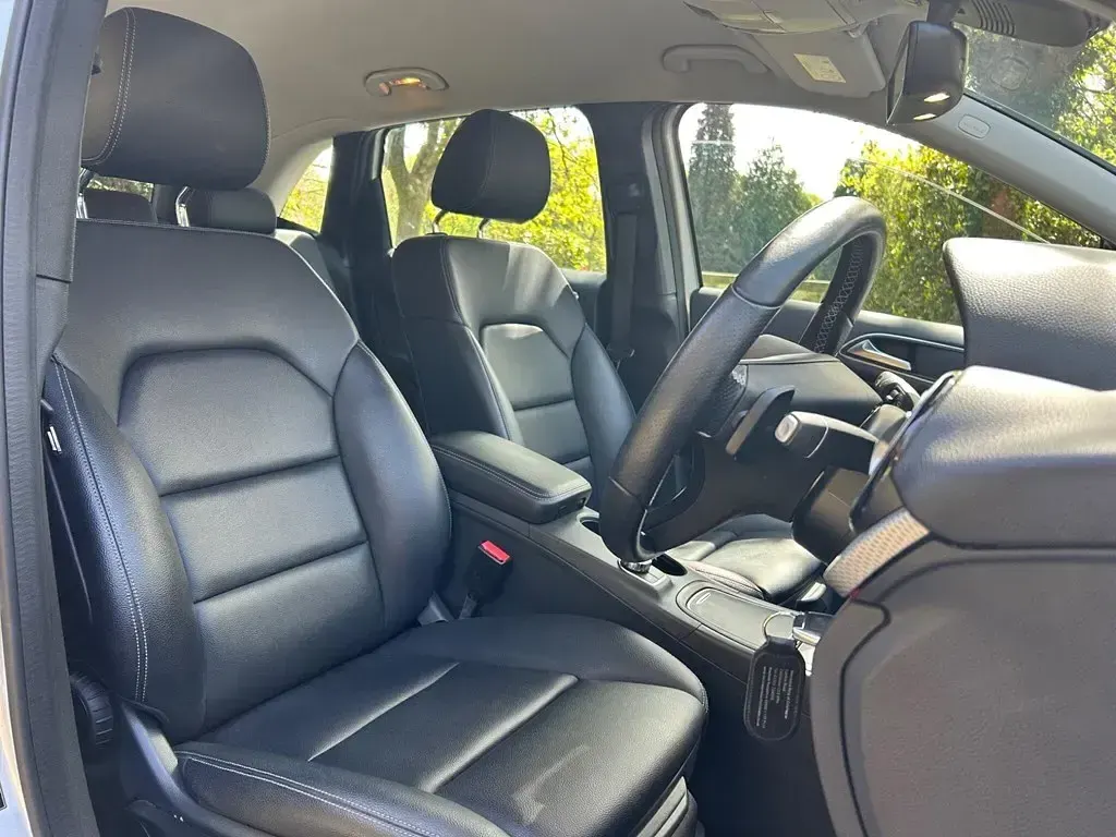 Usado Mercedes B200 Premium 2016 Prateado Monovolume