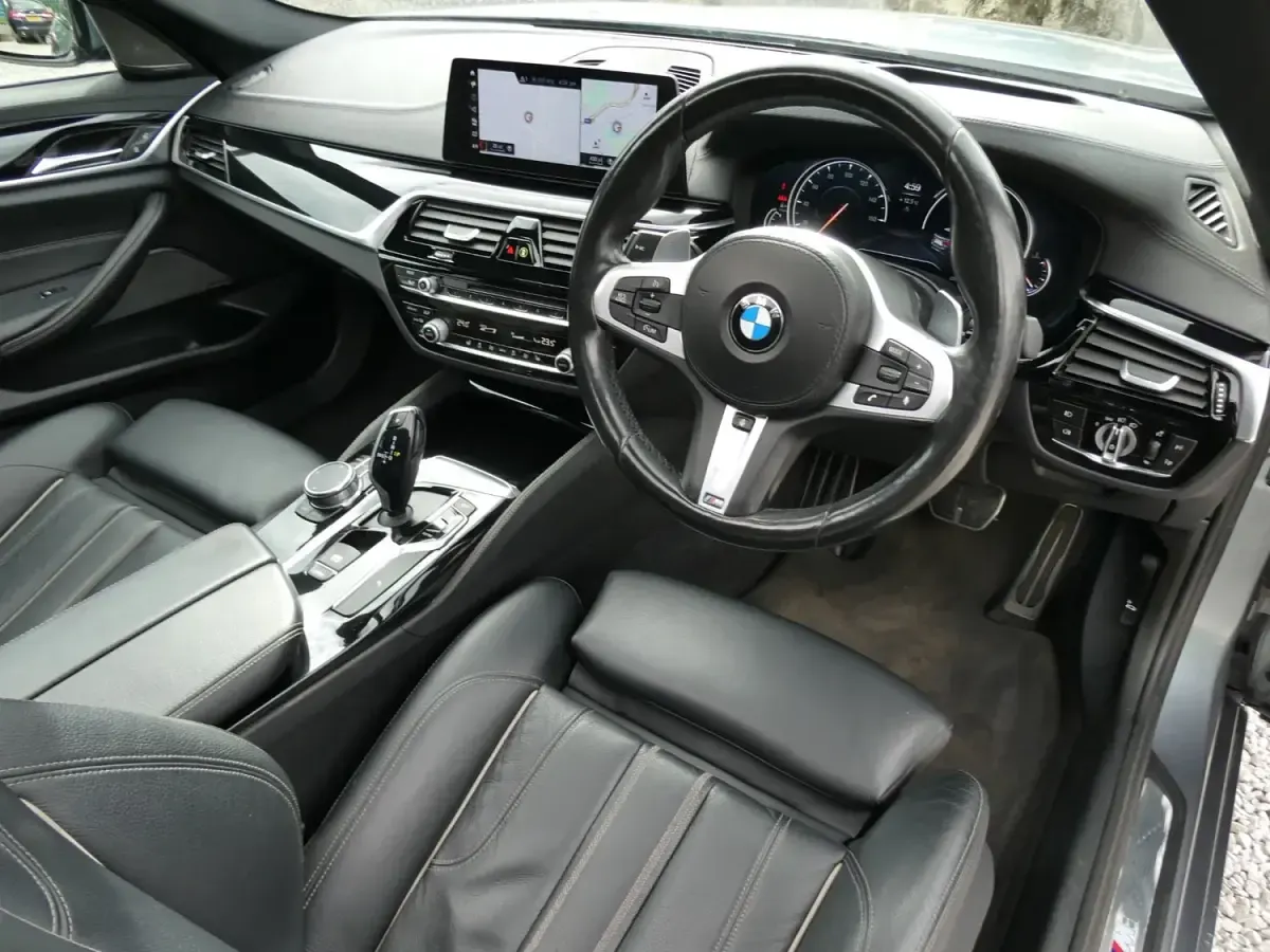 Begagnad BMW 530 M Sport 2018 Blå Kombi