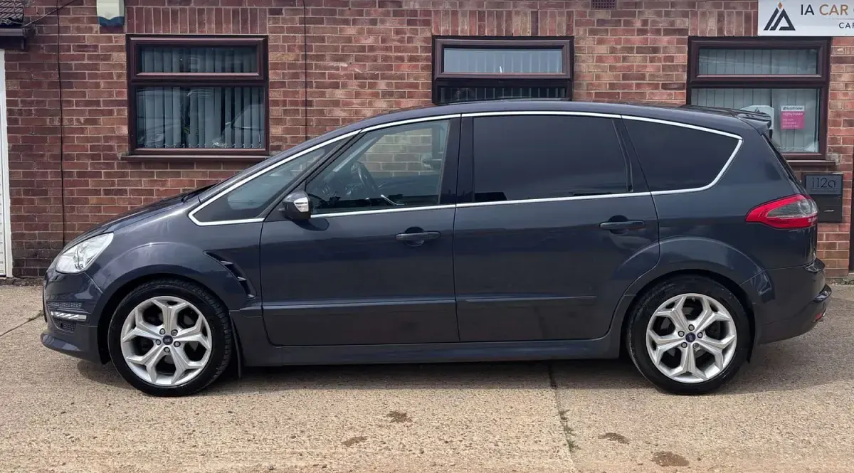 Used Ford S-MAX Titanium X 200 HP (147 kW) 2012 Grey MPV