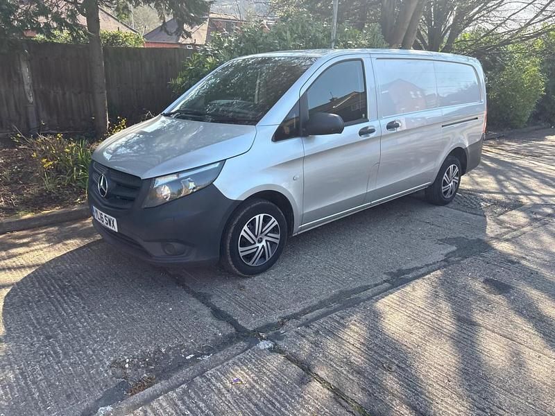 Begagnad Mercedes Vito 114 HK (83 kW) 2016 Silver Van