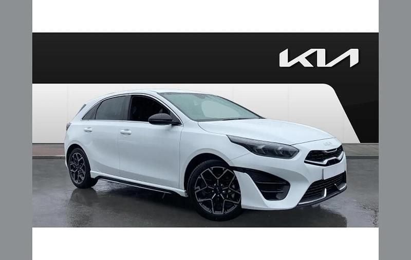 White Used 2025 Kia Ceed GT-Line Hatchback | £21,086 (A bit pricey) - Image 1/4