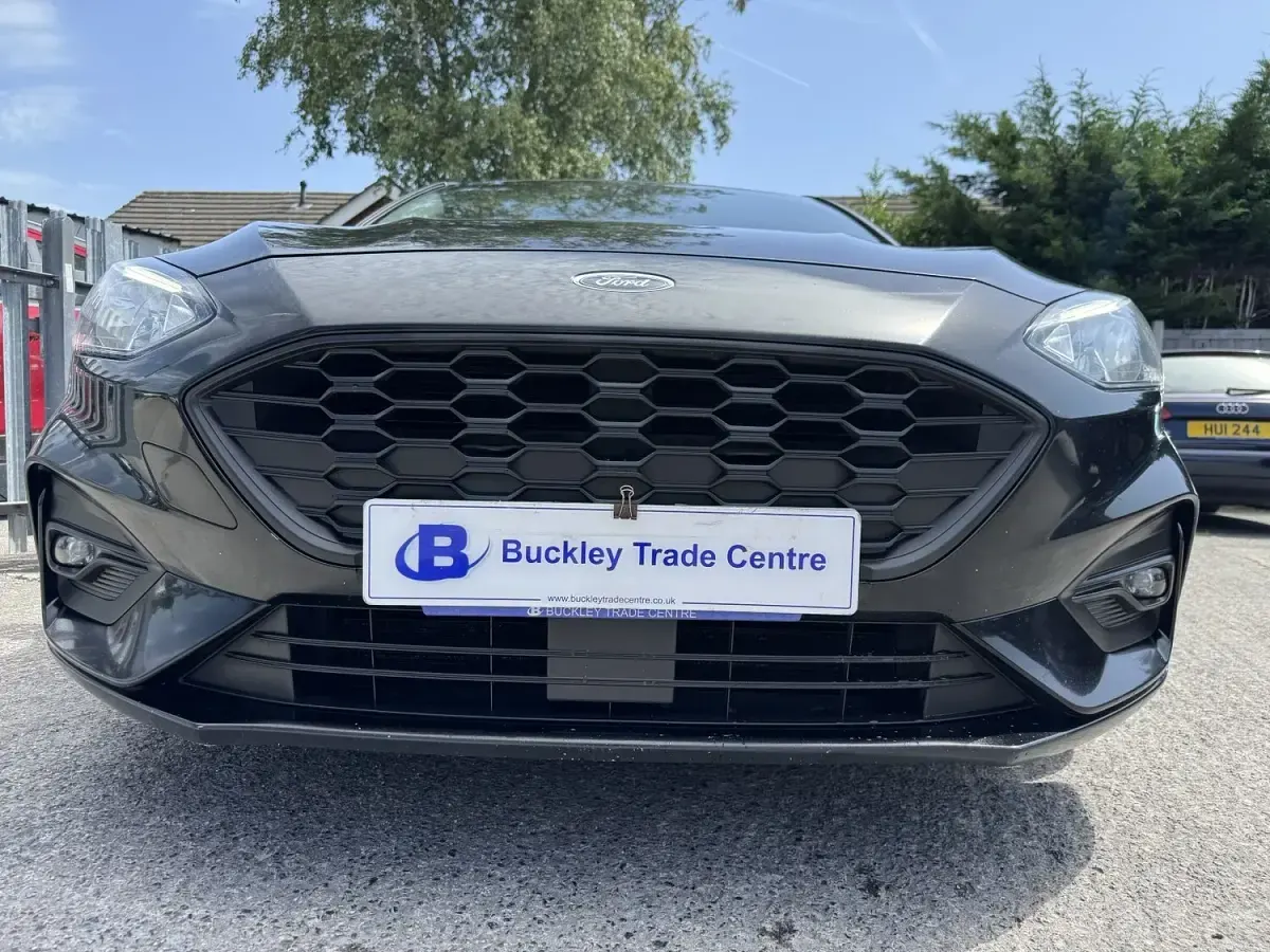 Used Ford Focus ST-Line 120 HP (88 kW) 2018 Black Hatchback