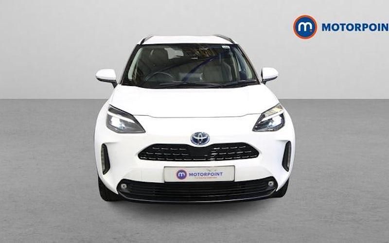 Used Toyota Yaris Hybrid 116 HP (85 kW) 2024 White Hatchback